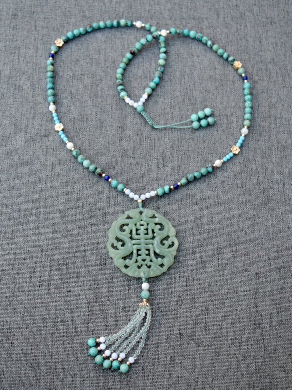 Serpentine Jade Carved Circle Pendant Beaded Necklace - African Turquoise
